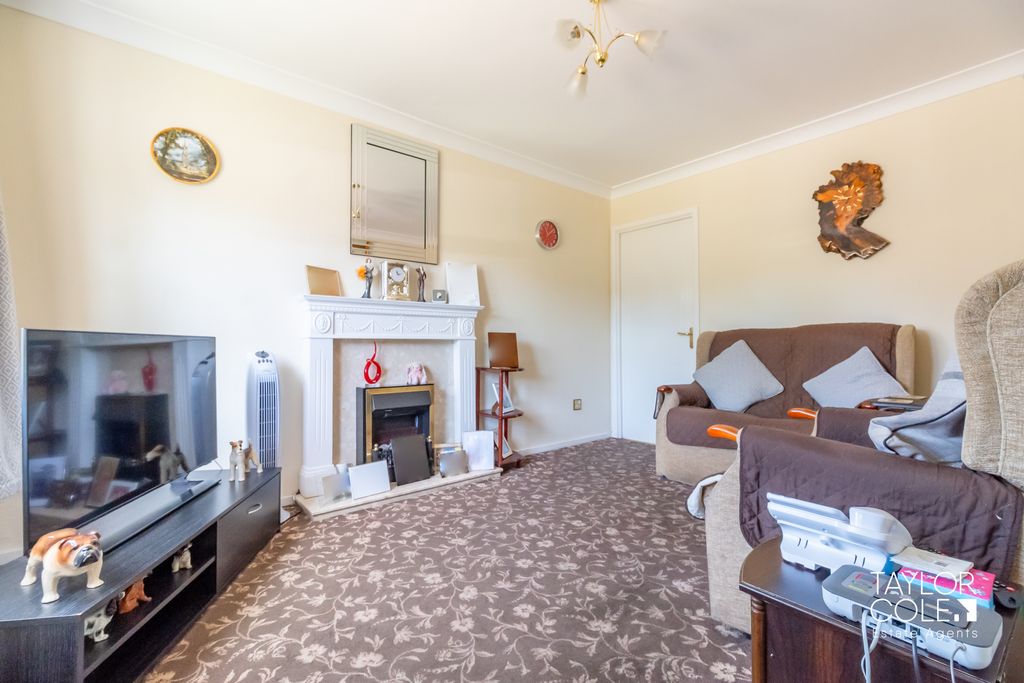 Property photo 2 of 14