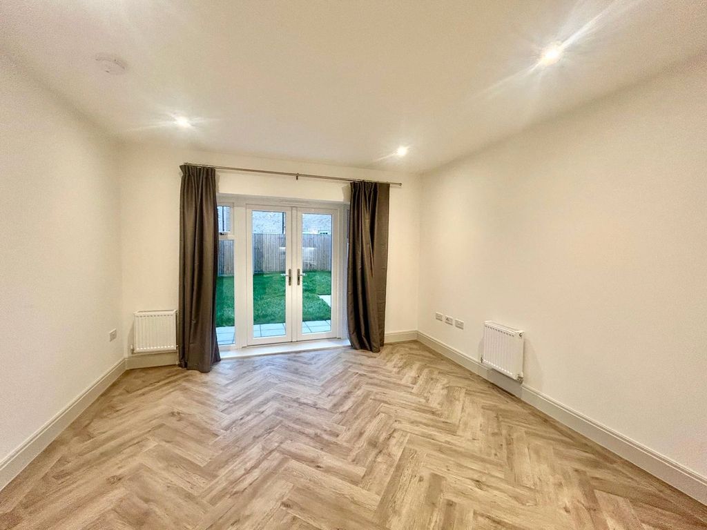 Property photo 3 of 11 Picture No. 03