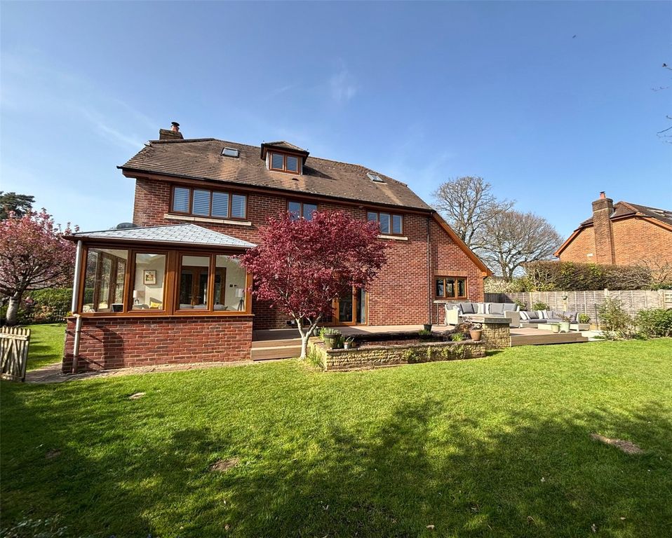 Property photo 2 of 23 Picture No. 30