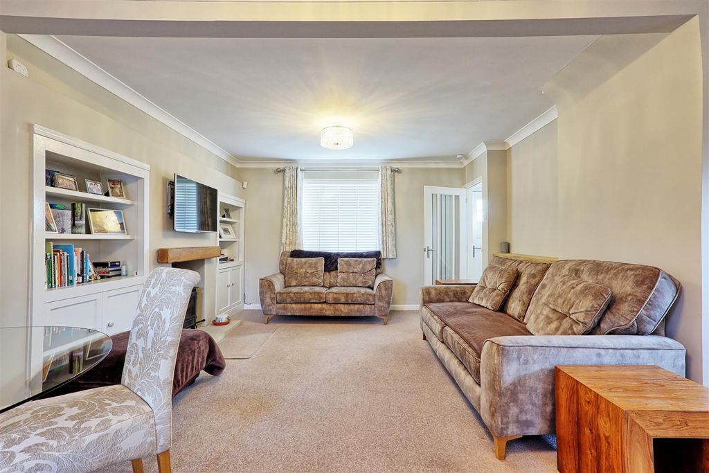 Property photo 3 of 20 Img_6652_3_4_Easyhdr-Interior3.Jpg