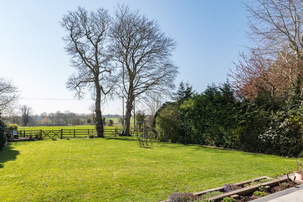 Property photo 3 of 37