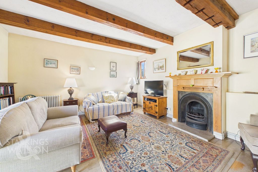 Property photo 2 of 19
