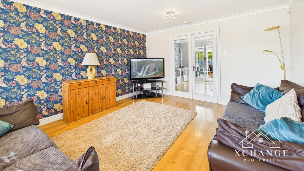 Property photo 2 of 30