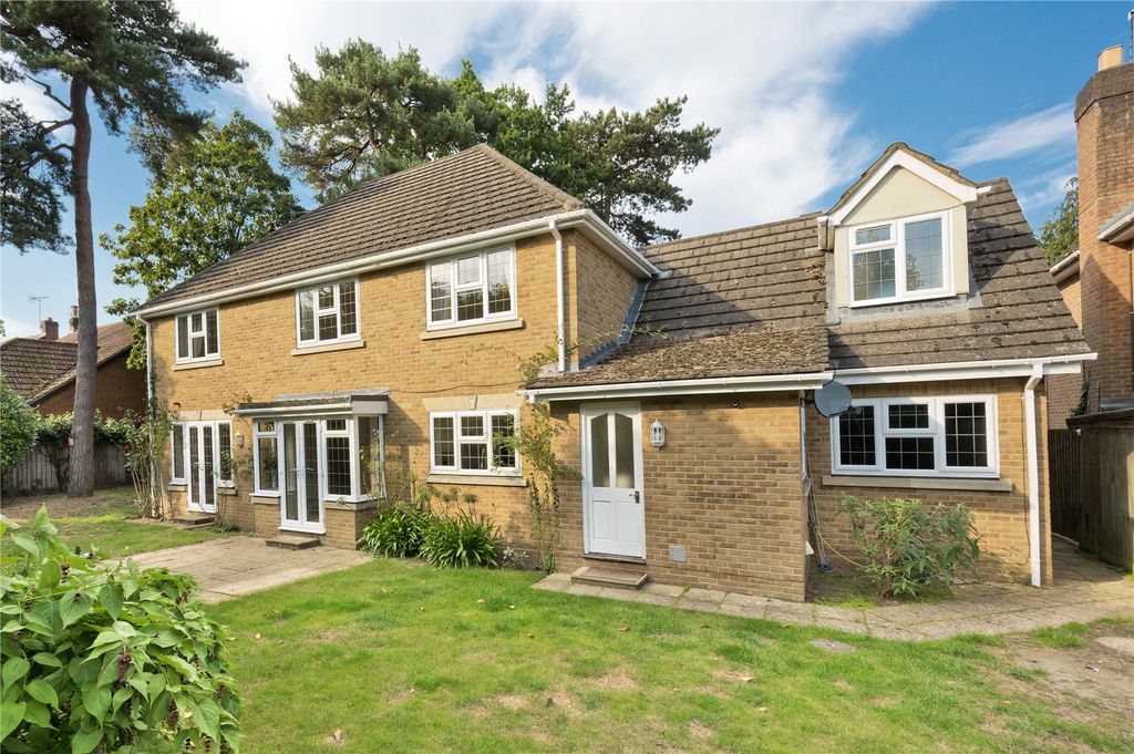 Property photo 2 of 21 19 Clevedon 09