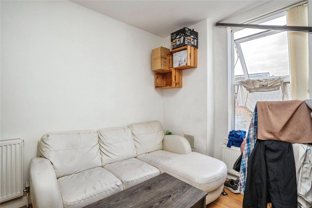 Property photo 3 of 17 Picture No. 14