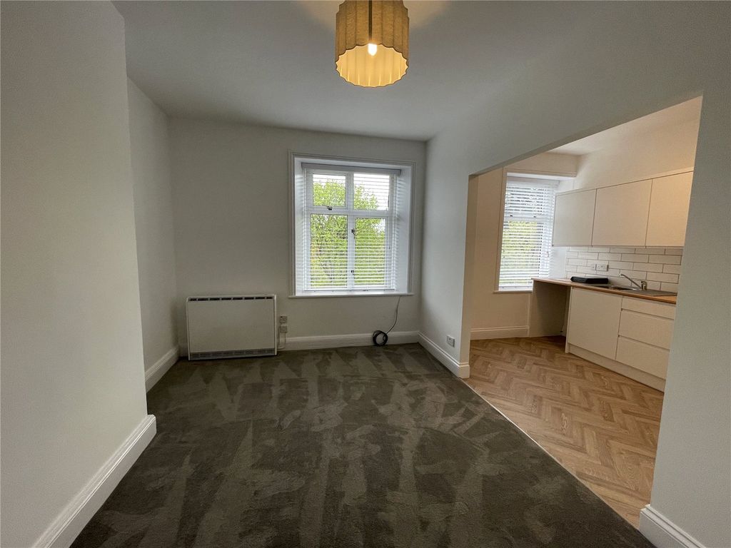 Property photo 3 of 3 Picture No. 05
