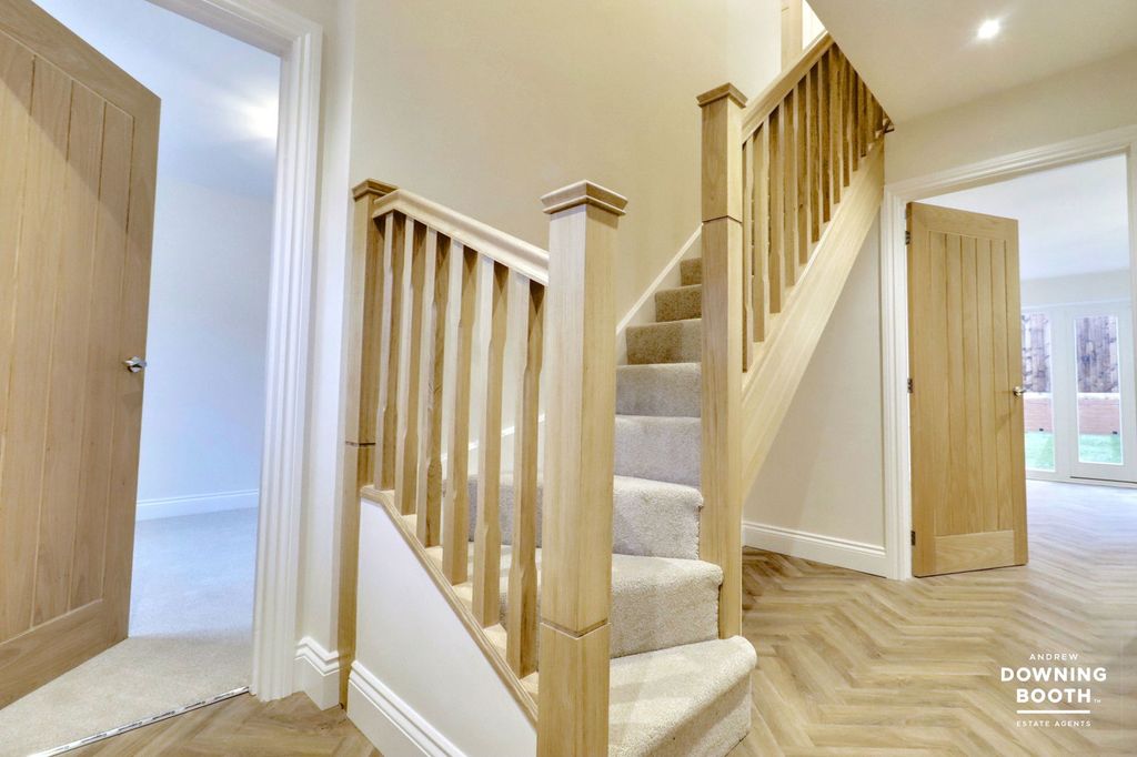 Property photo 3 of 23