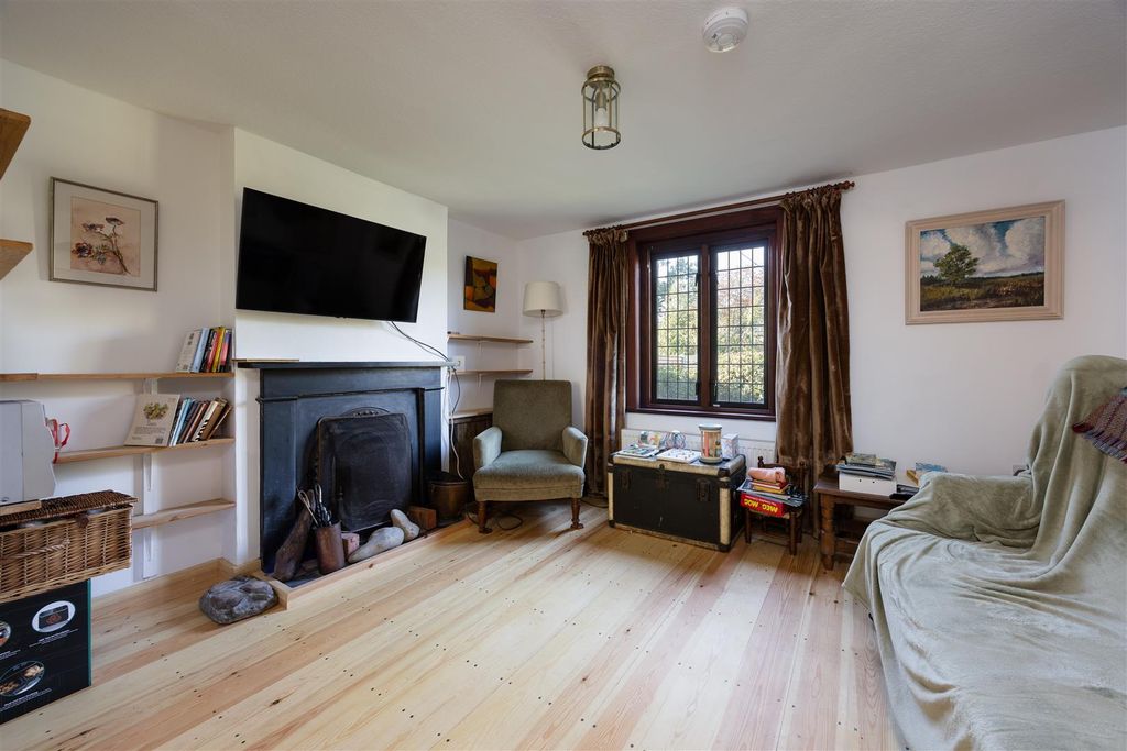 Property photo 2 of 10