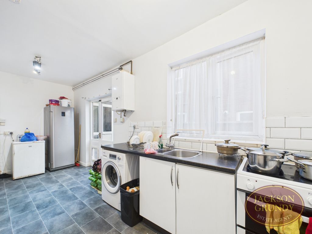 Property photo 3 of 10 Turner Street