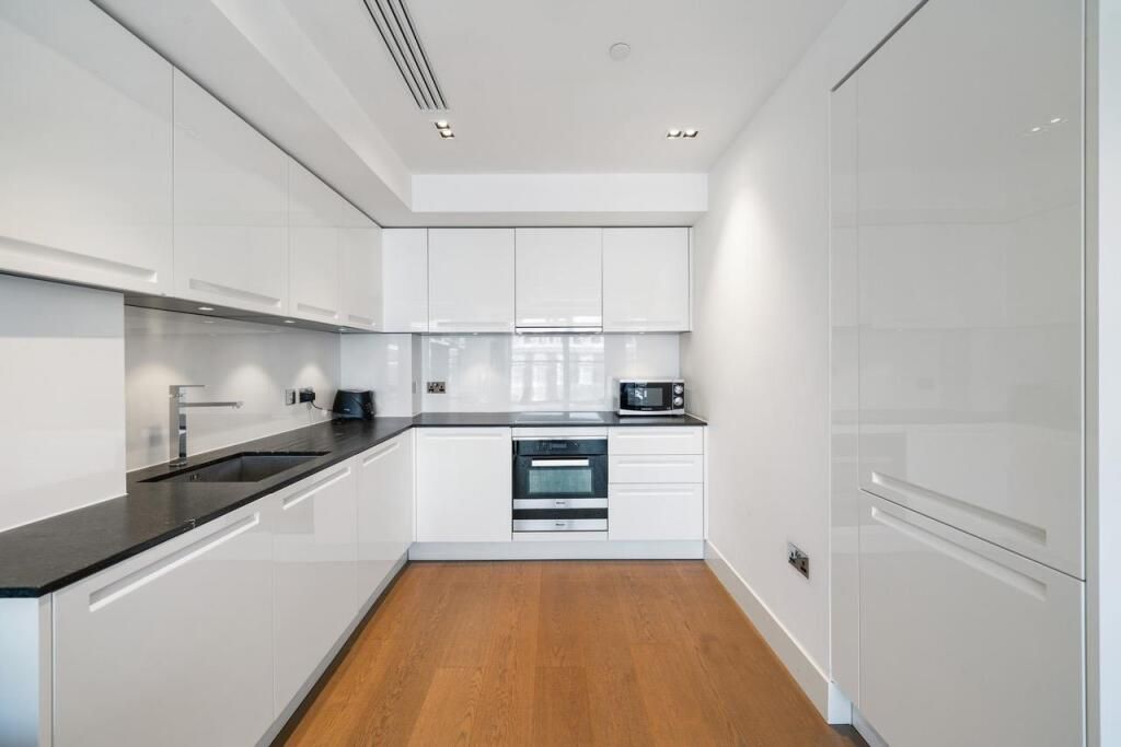 Property photo 3 of 13 Photo 6