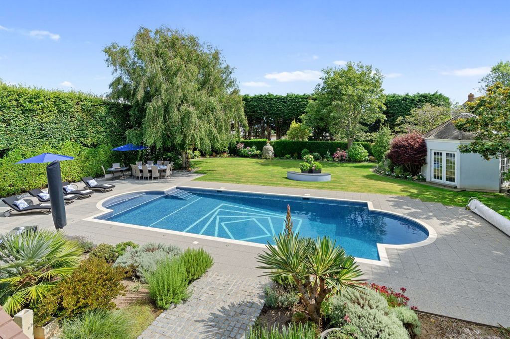 Property photo 3 of 50