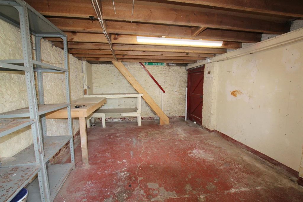 Property photo 2 of 4