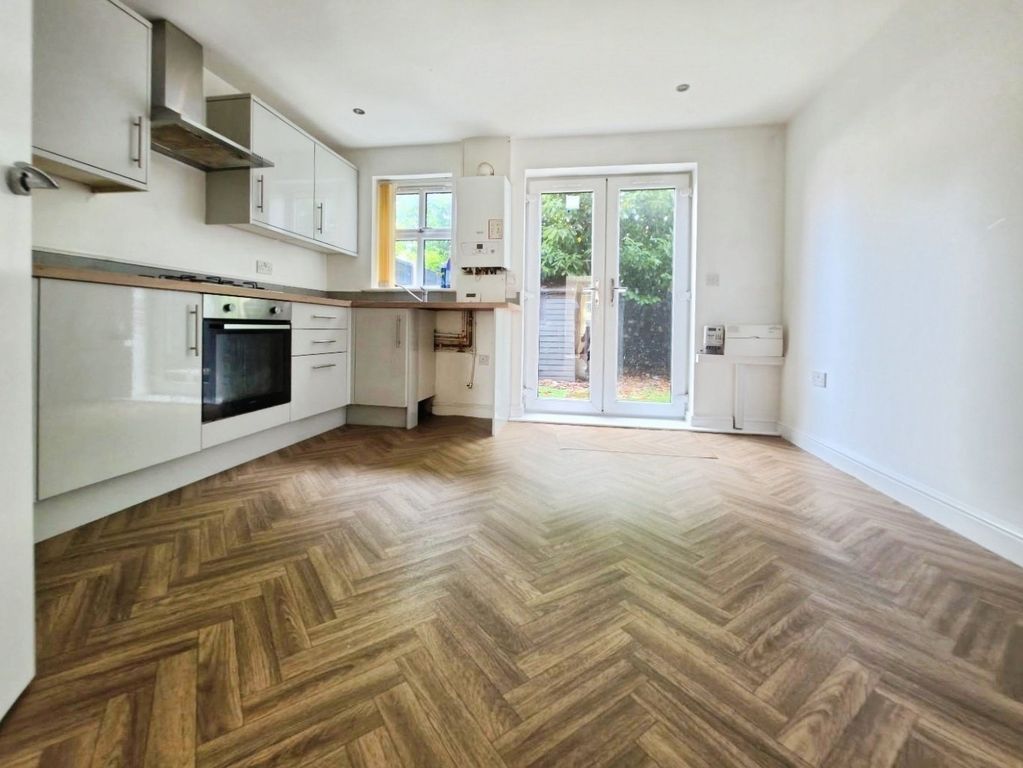 Property photo 3 of 12 Kitchen Diner
