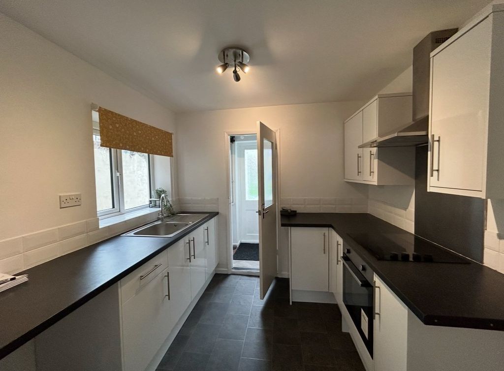 Property photo 3 of 10 Picture 3