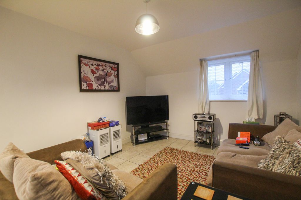 Property photo 2 of 10 Living Room