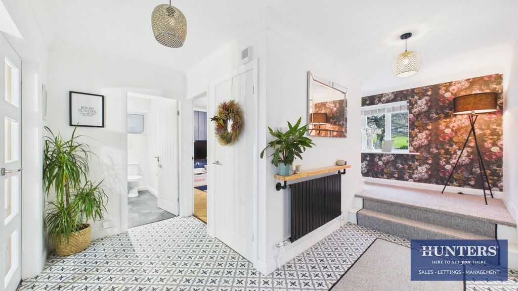 Property photo 3 of 22 Hallway