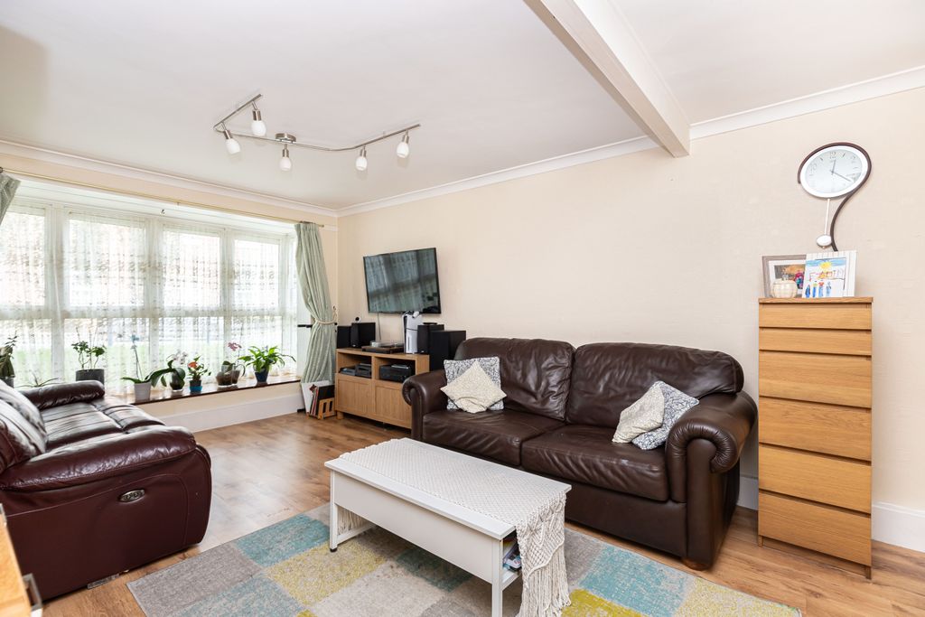 Property photo 1 of 16 Img_4357