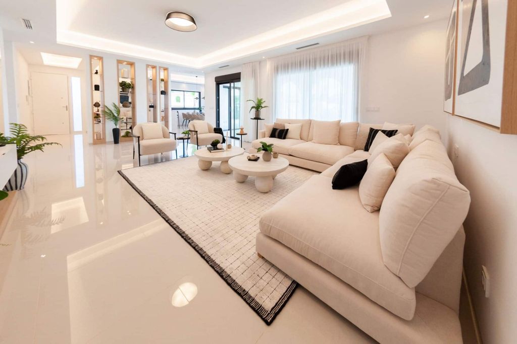 Property photo 2 of 27