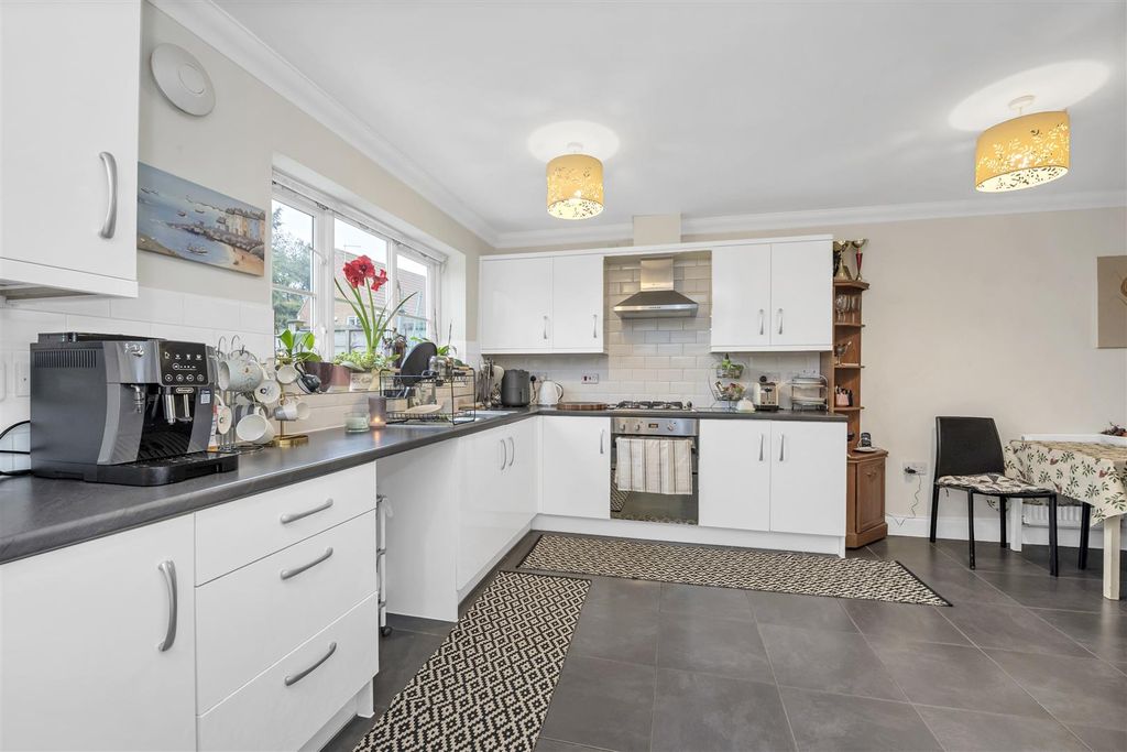 Property photo 3 of 19 Dcp_0683.Jpg