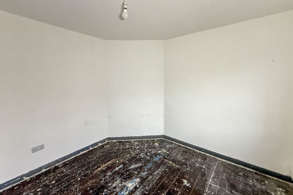 Property photo 3 of 18 34 Princes Gardens, Blyth, Northumberland, Ne24 5Hj