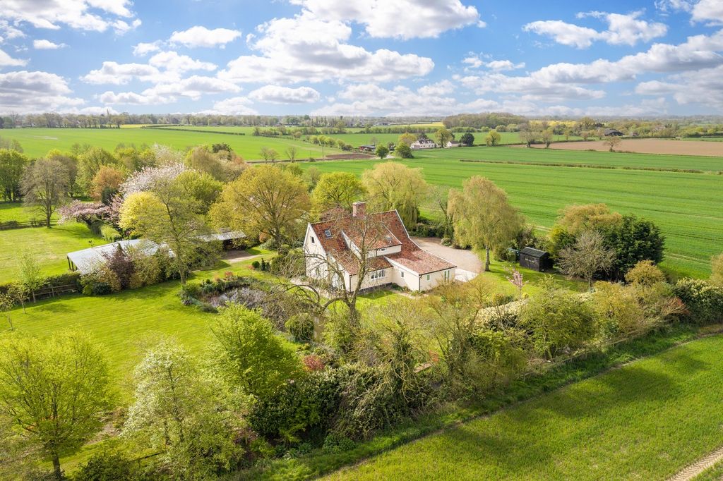 Property photo 3 of 35