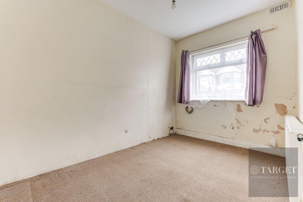 Property photo 2 of 11 Elanby Crescent Wm-1.Jpg