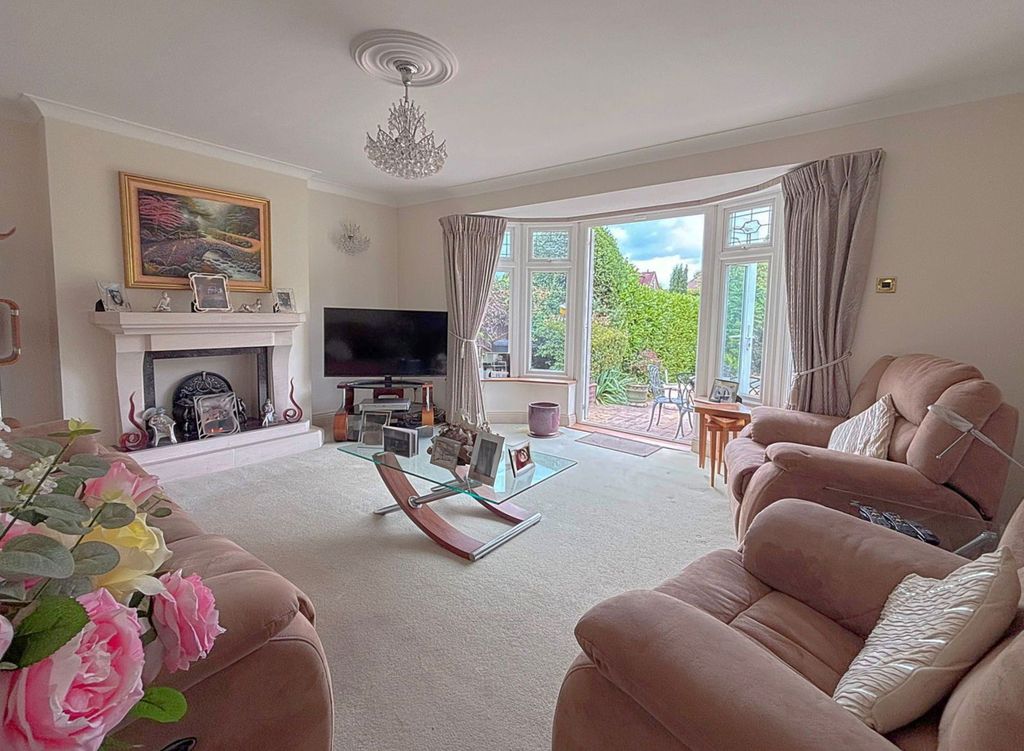 Property photo 1 of 17
