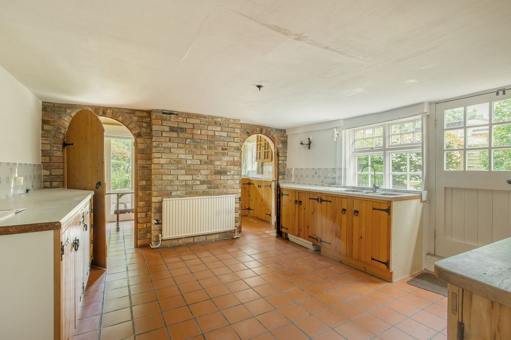 Property photo 3 of 17 67 High Street, Little Shelford, Cambridge, Cambridgeshire Cb22 5Es