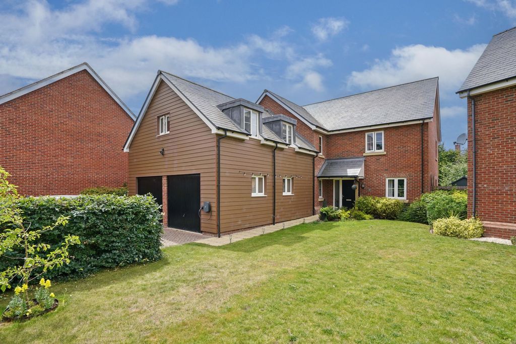 Property photo 1 of 39