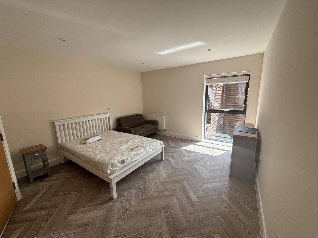 Property photo 2 of 3