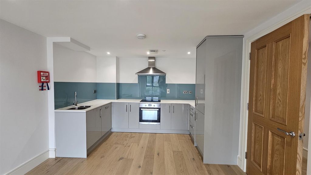 Property photo 3 of 7 20250804_131831.Jpg