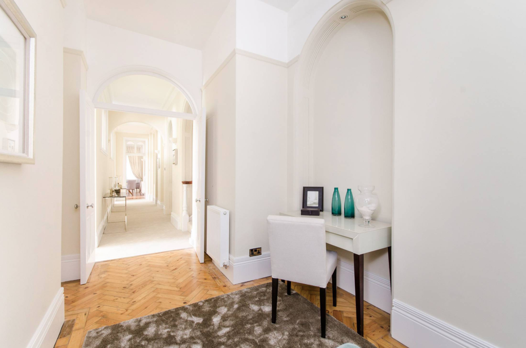 Property photo 3 of 15 Hallway