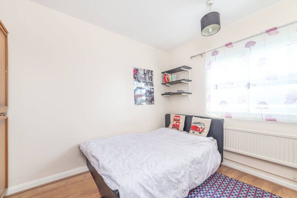 Property photo 3 of 10