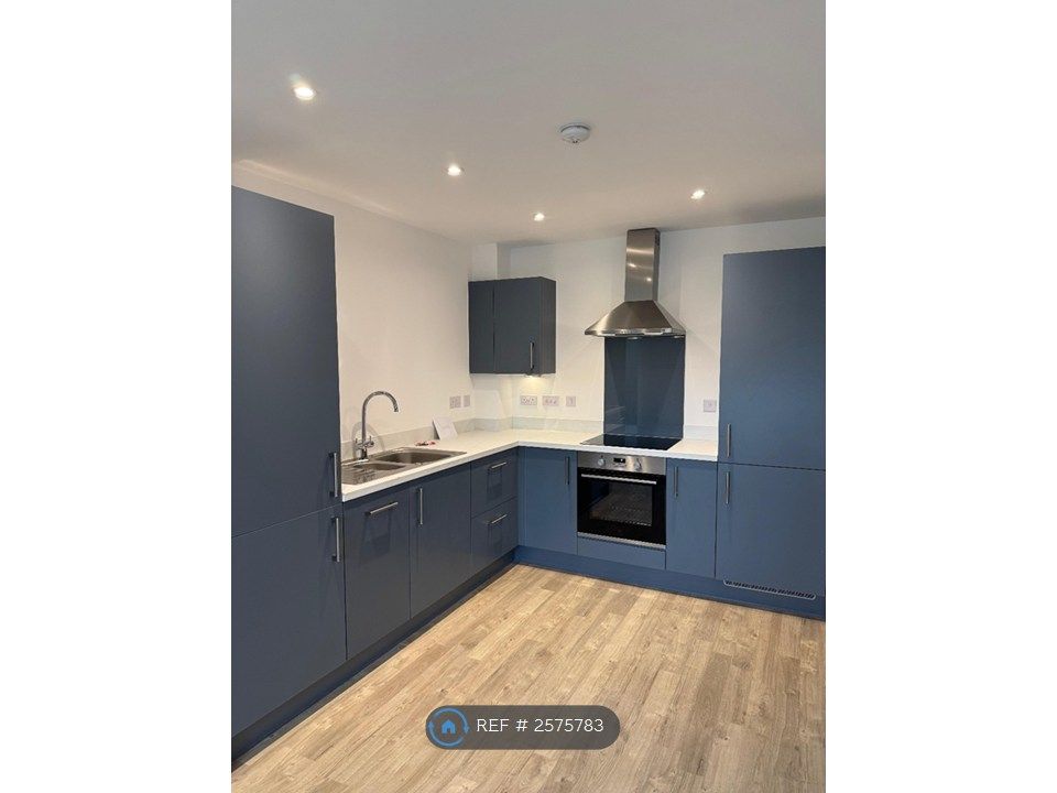 Property photo 1 of 6 Kitchen