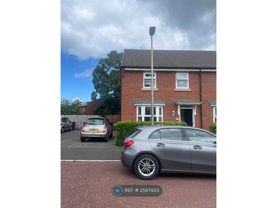 Property photo 1 of 17 Outside