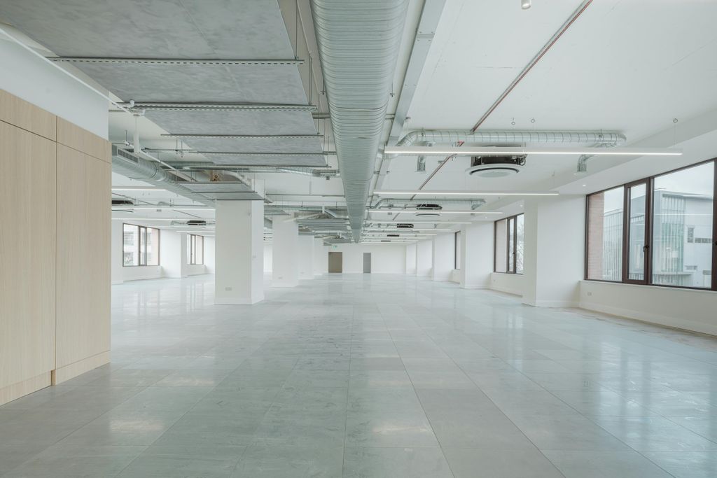 Property photo 2 of 11 Fh_Wendoverpartners_Crestahouse_Typres9.Jpg