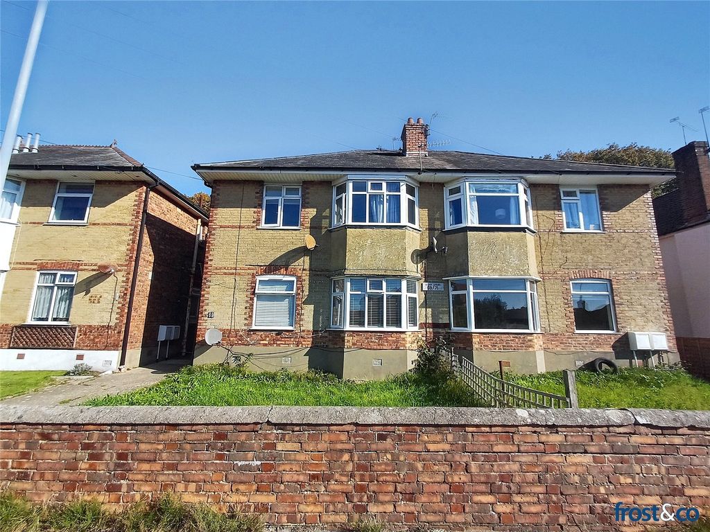 Property photo 3 of 16 Sunnyside