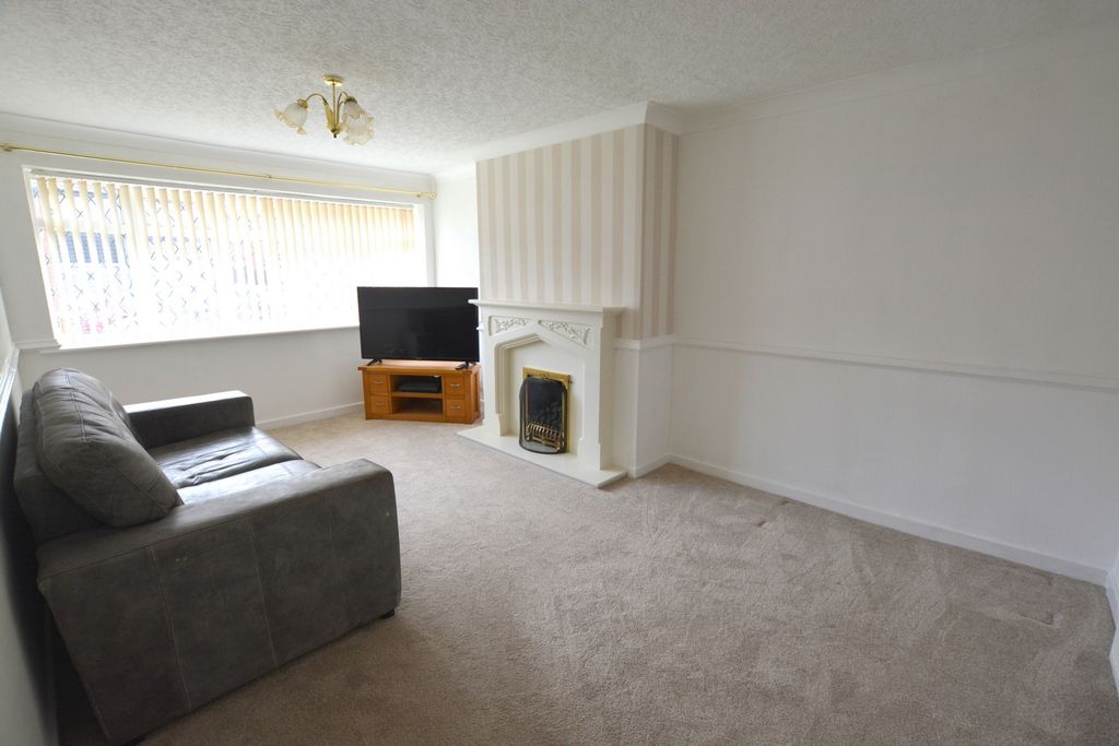 Property photo 2 of 12 Photo 8