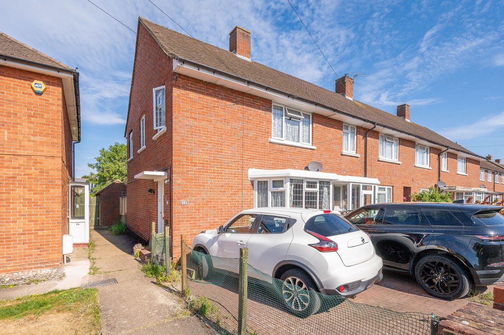 Property photo 1 of 11