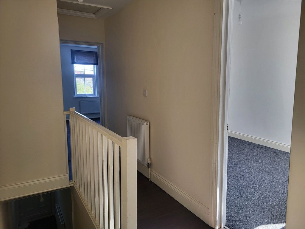 Property photo 3 of 14 Picture No. 04