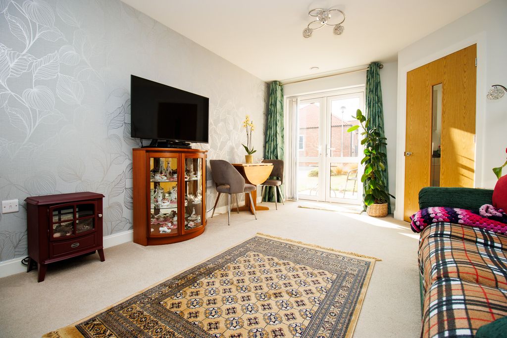 Additional image 4 of 2 bed flat for saleBrigg Court, Chantry Gardens, Filey YO14