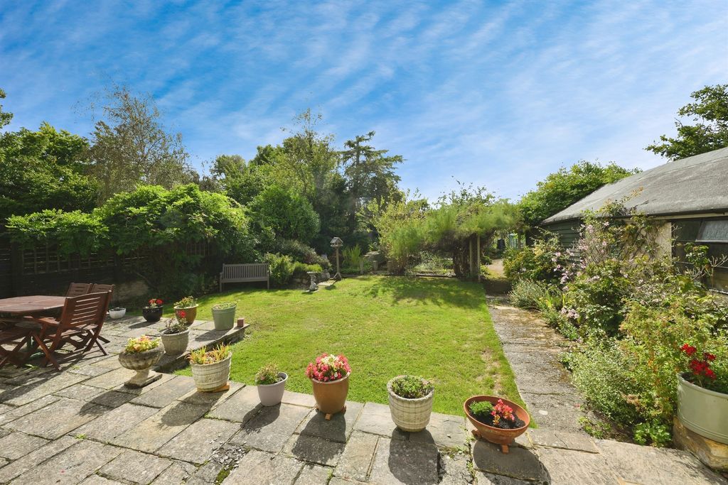 Property photo 3 of 24