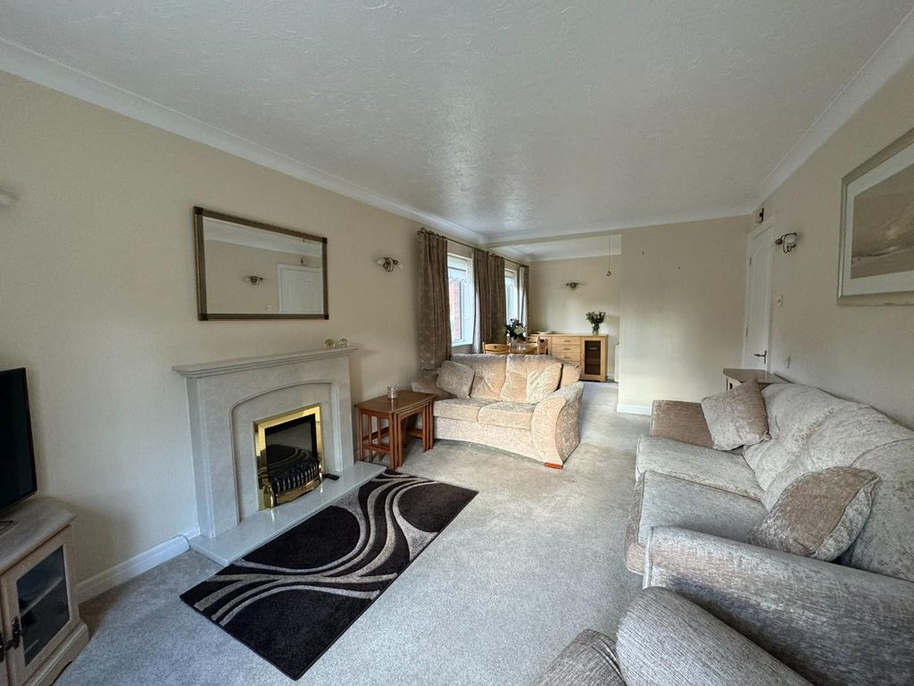 Property photo 3 of 26