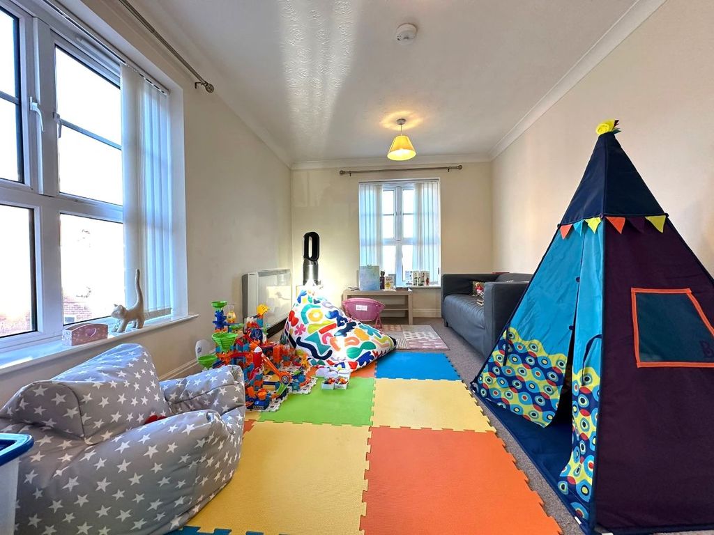 Property photo 2 of 13
