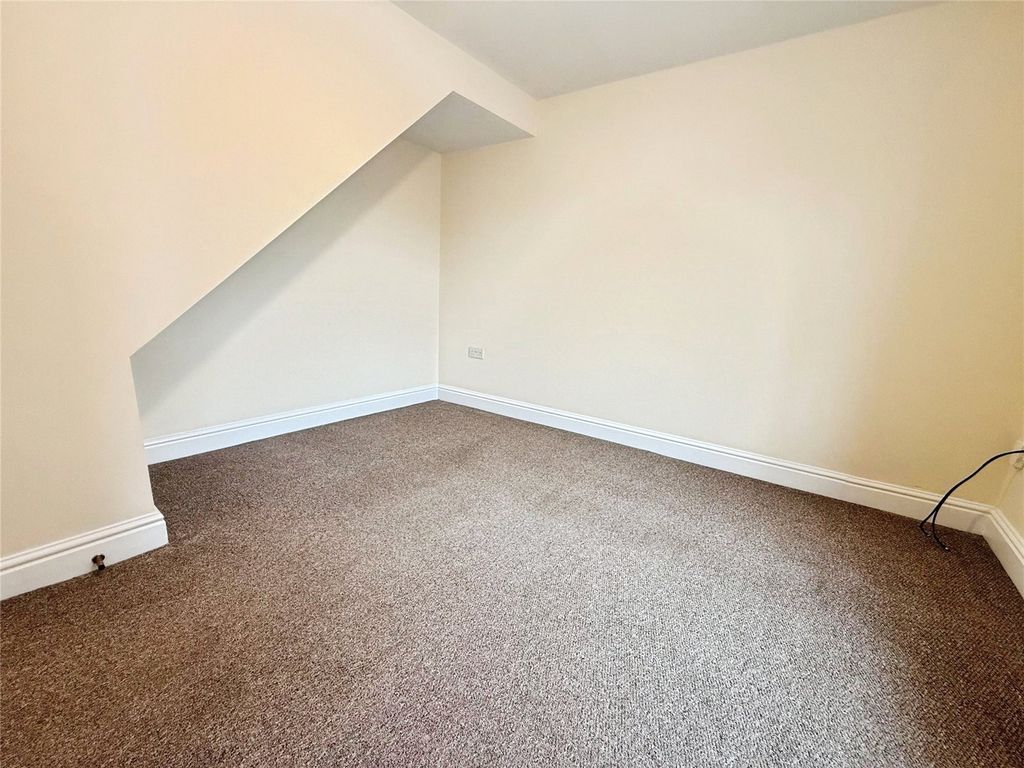 Property photo 3 of 10 Living Room