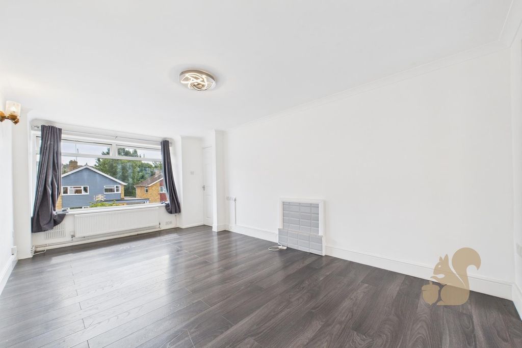 Property photo 3 of 12 Cam05565G0-Pr0011-Still008.Jpg