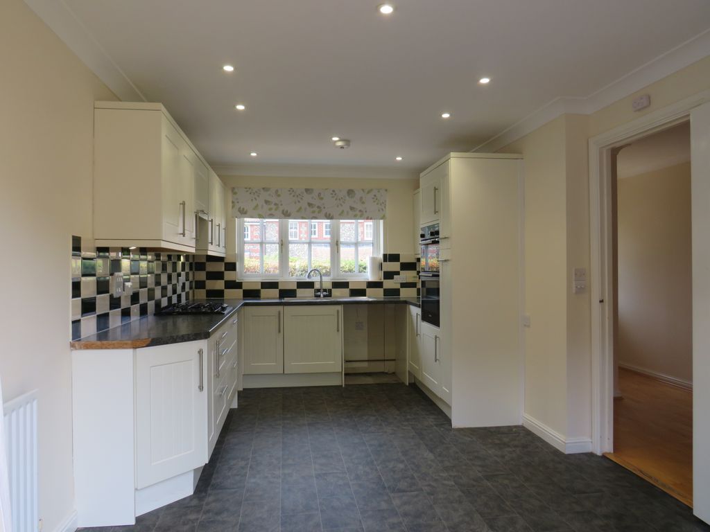 Property photo 2 of 19 2