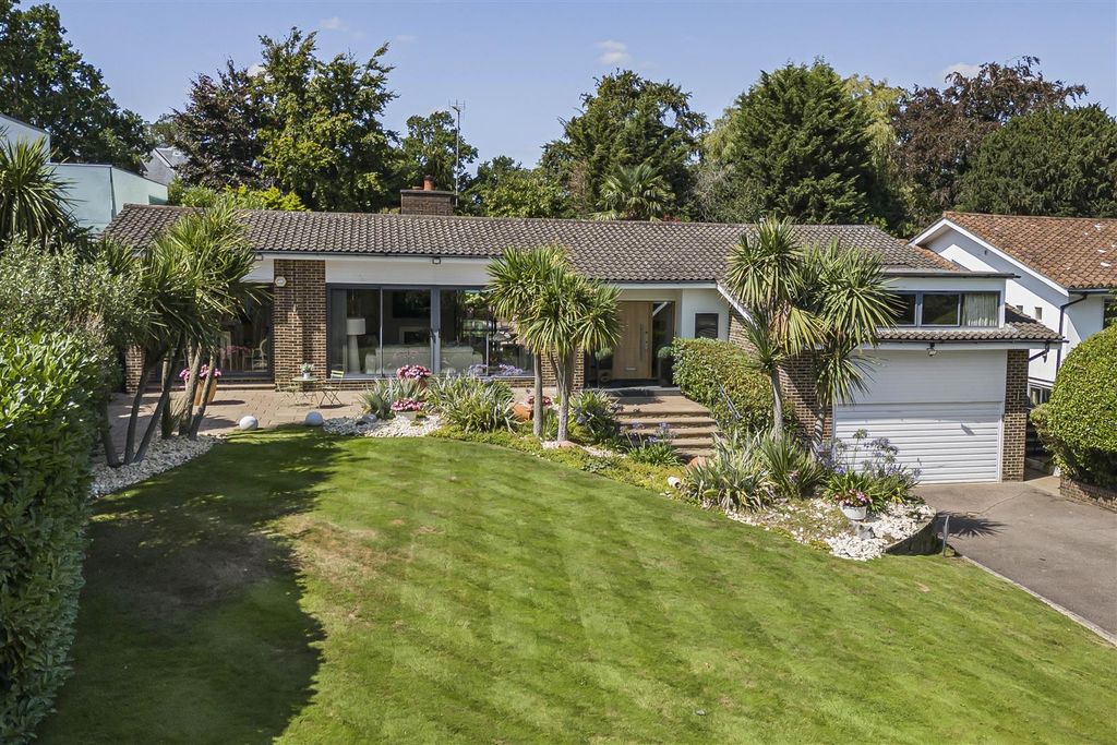 Property photo 1 of 41