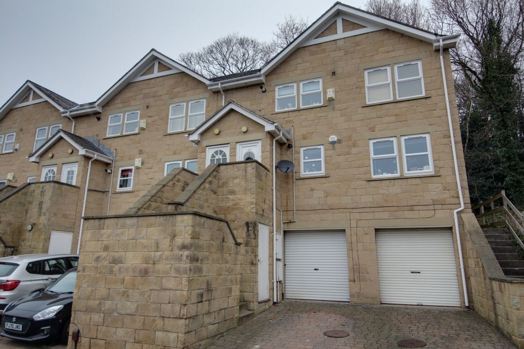 Property photo 1 of 16 The Front Of The Property