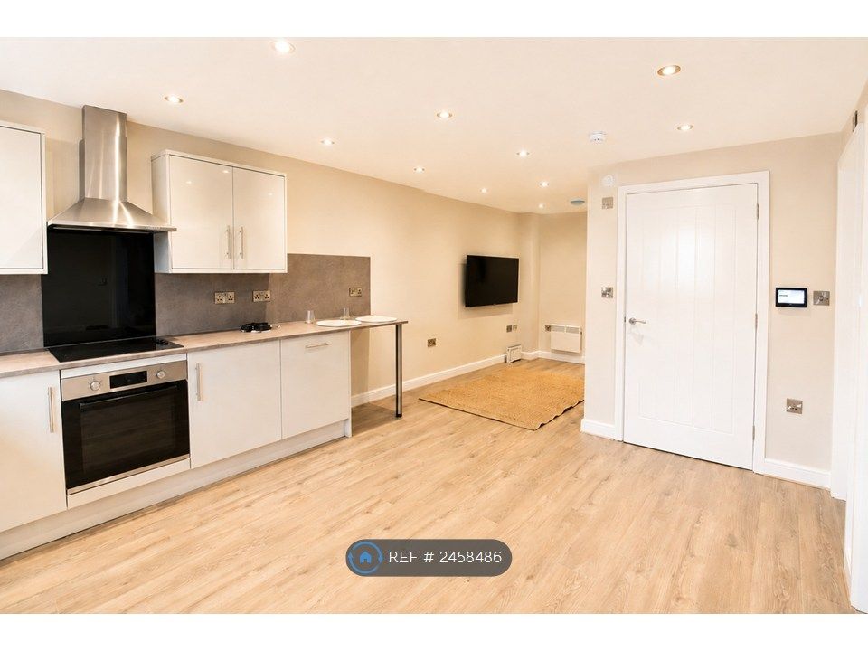 Property photo 3 of 35 Flat 4 - Kitchen/ Lounge
